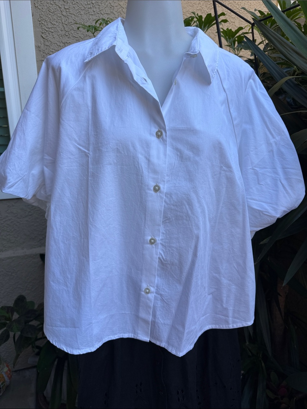 New GAP White Cotton Short-Sleeve Button-Down Top
